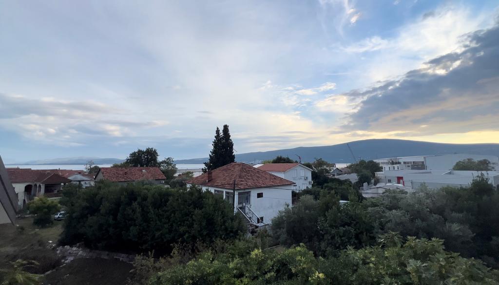 Image of House - 10 Bedrooms - 8 Bathrooms for Sale in Herceg-Novi-Bijela-Montenegro, Image 1